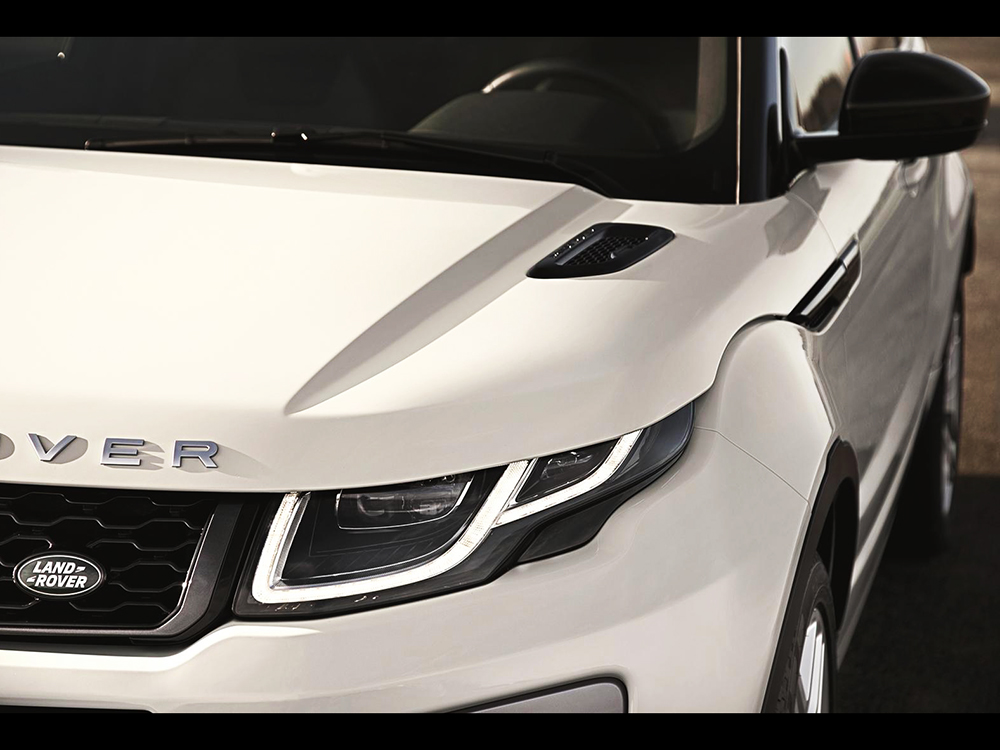 Evoque 2016: entradas de ar maiores, novos para-choques e grade frontal