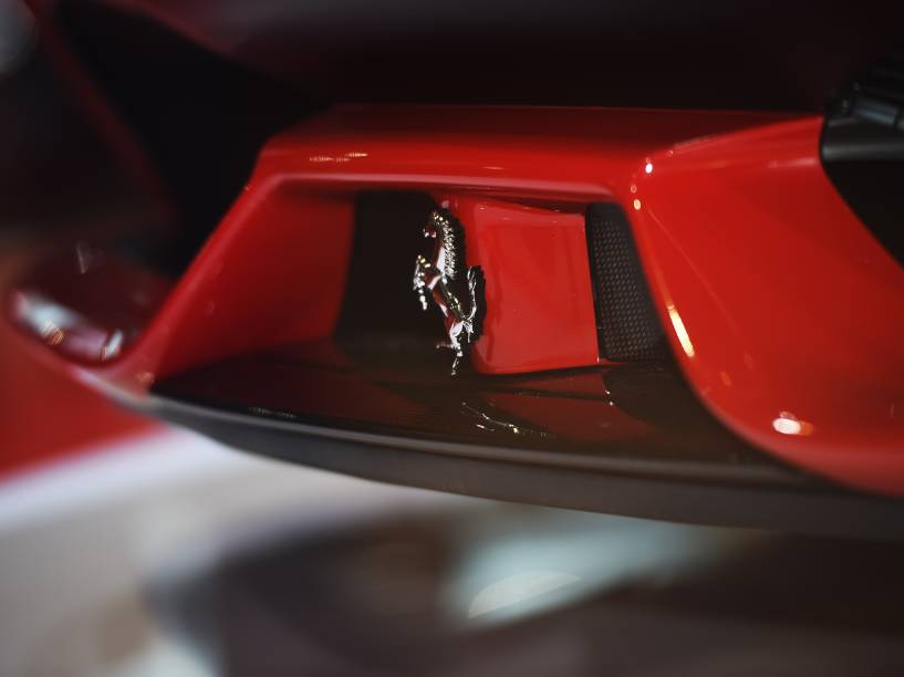 Ferrari durante o Salão do Automóvel 2014, em São Paulo