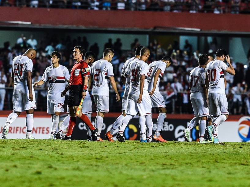 São Paulo vence, mas é eliminado nos pênaltis pelo Atlético Nacional (COL), no Morumbi