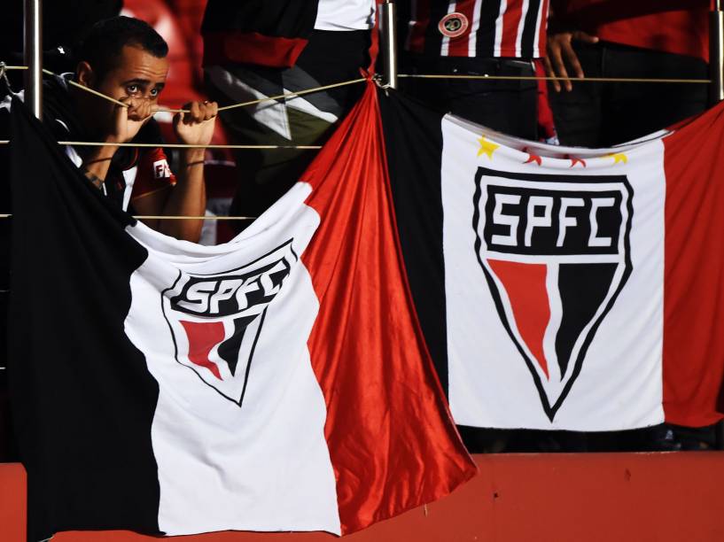 Torcida do São Paulo na partida contra o San Lorenzo no Morumbi - 18/03/2015