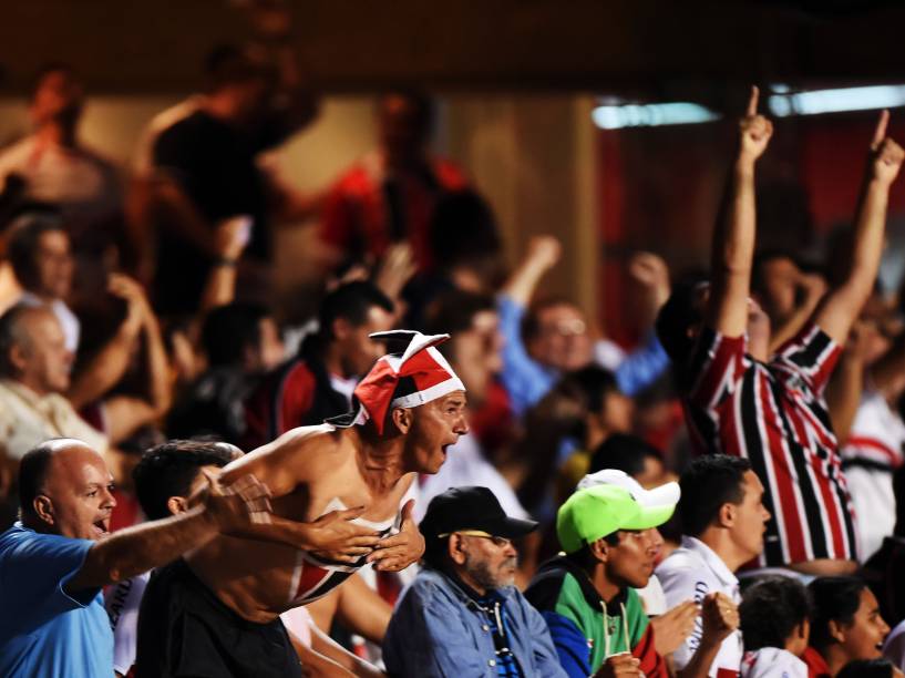 Torcida do São Paulo na partida contra o San Lorenzo no Morumbi - 18/03/2015