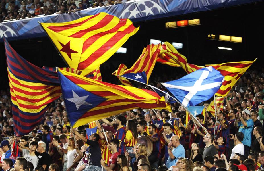 Torcida do Barcelona na vitória sobre o Apoel - 17/09/2014