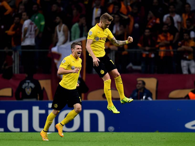 Marco Reus, do Borussia Dortmund, comemora após marcar gol no Galatasaray pela Liga dos Campeões, na Turquia