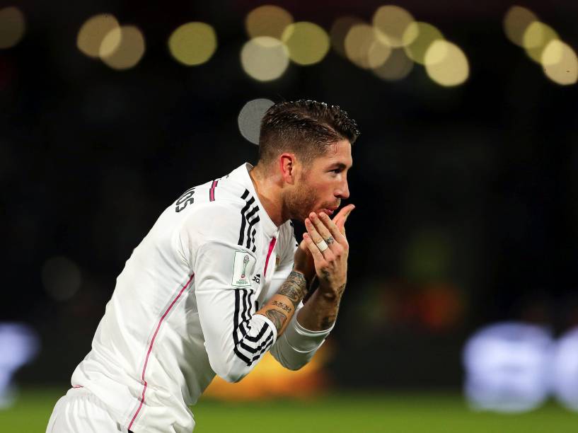 Sergio Ramos comemora o primeiro gol do Real Madrid na partida contra o Cruz Azul (MEX) na semifinal do Mundial de Clubes, em Marrakesh, no Marrocos