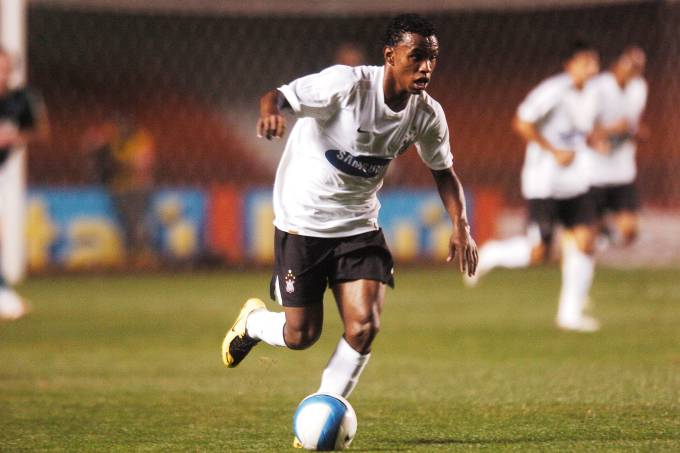 alx_esporte-futebol-selecao-brasileira-categoria-de-base-corinthians-terrao-20070804-001_original.jpeg
