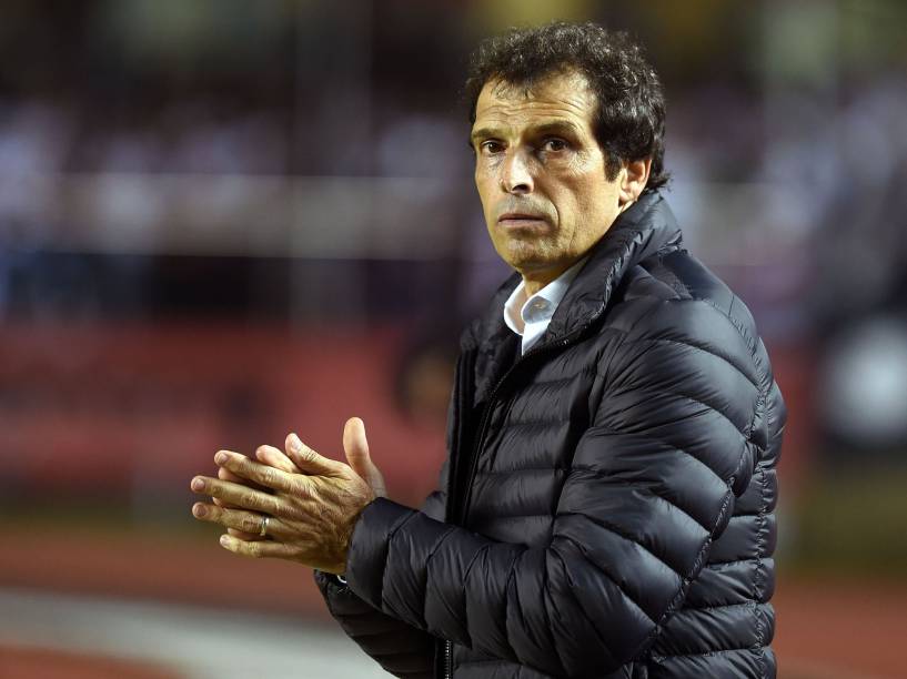 O técnico do São Paulo, Milton Cruz