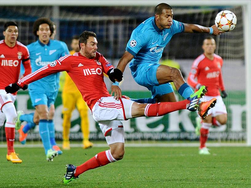 Lance da partida entre Zenit e Benfica, durante rodada da Liga dos Campeões, em São Petersburgo, na Rússia