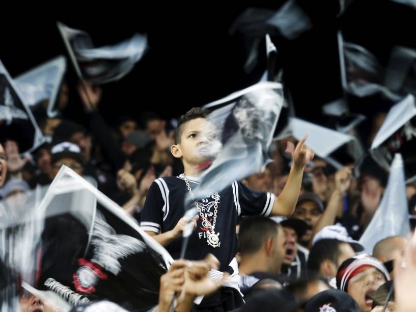 Torcida do Corinthians na partida contra o Guaraní (PAR)