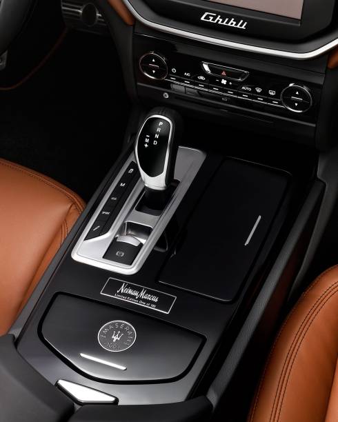 Maserati Ghibli especial vai ilustrar o catálogo de Natal da loja de departamentos americana Neiman Marcus
