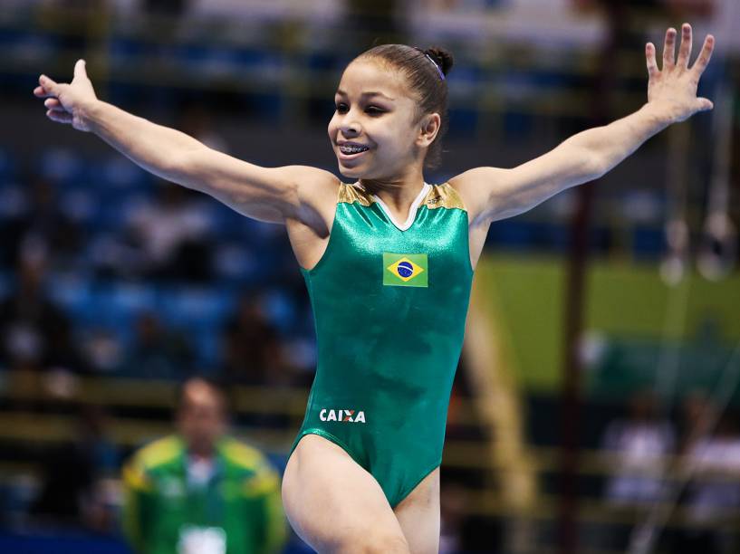 A ginasta brasileira Flavia Saraiva durante eliminatória da etapa de São Paulo da Copa do Mundo de Ginástica Artística, no Ibirapuera