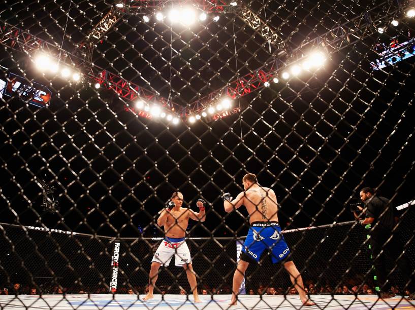 O brasileiro Júnior Cigano venceu, por decisão unânime dos juízes, o americano Stipe Miocic na noite deste sábado (13) pela categoria peso pesado do UFC