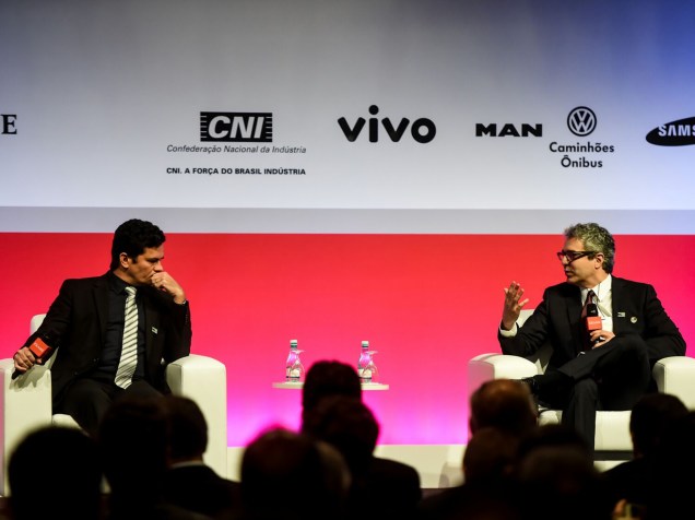 Sergio Moro e Carlos Graieb durante o EXAME Fórum 2015