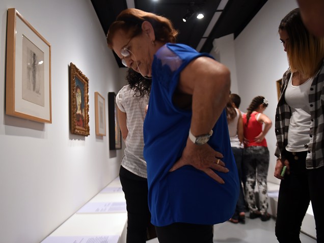 Visitantes na exposição Picasso e a Modernidade Espanhola, em São Paulo