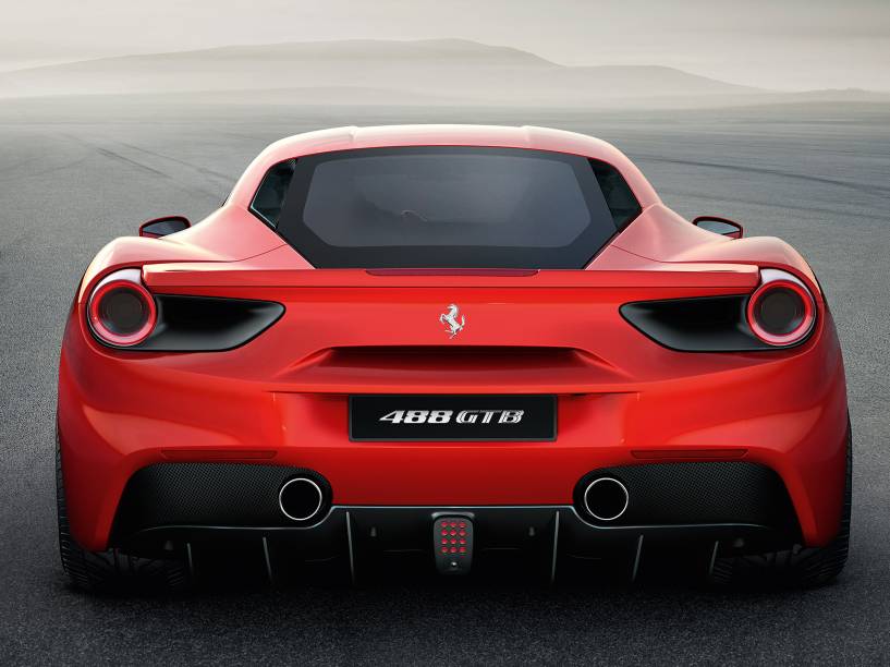 A Ferrari 488 GTB teve seu sistema de escapamento retrabalhado