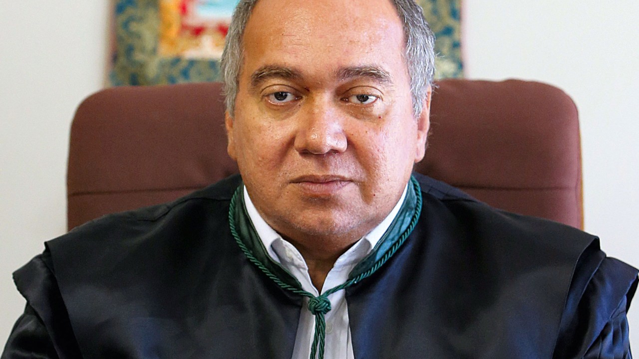 O juiz Flávio de Souza, que guardou o Porsche e o piano de Eike Batista no próprio condomínio