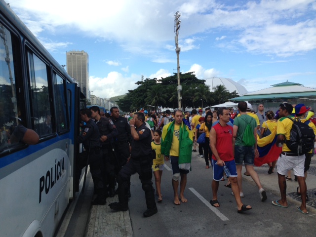 PMs reforçam policiamento na Fifa Fan Fest em Copacabana