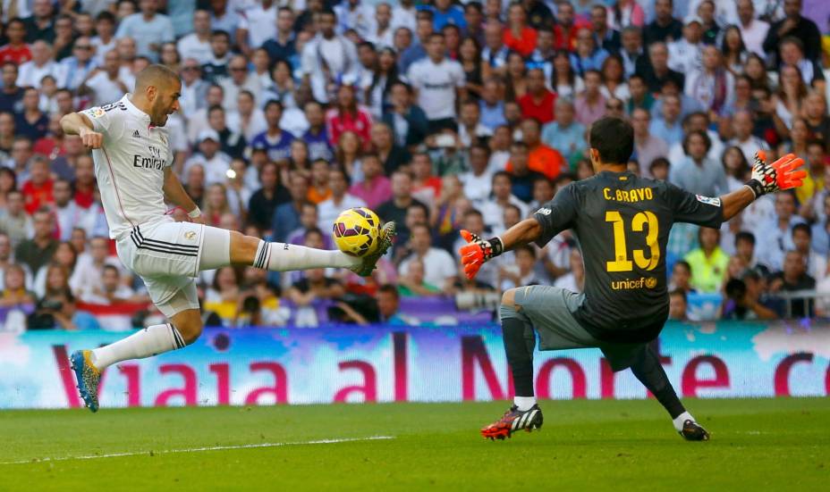 Lace da partida entre o Barcelona e o Real Madrid, no estádio de Santiago, na Espanha