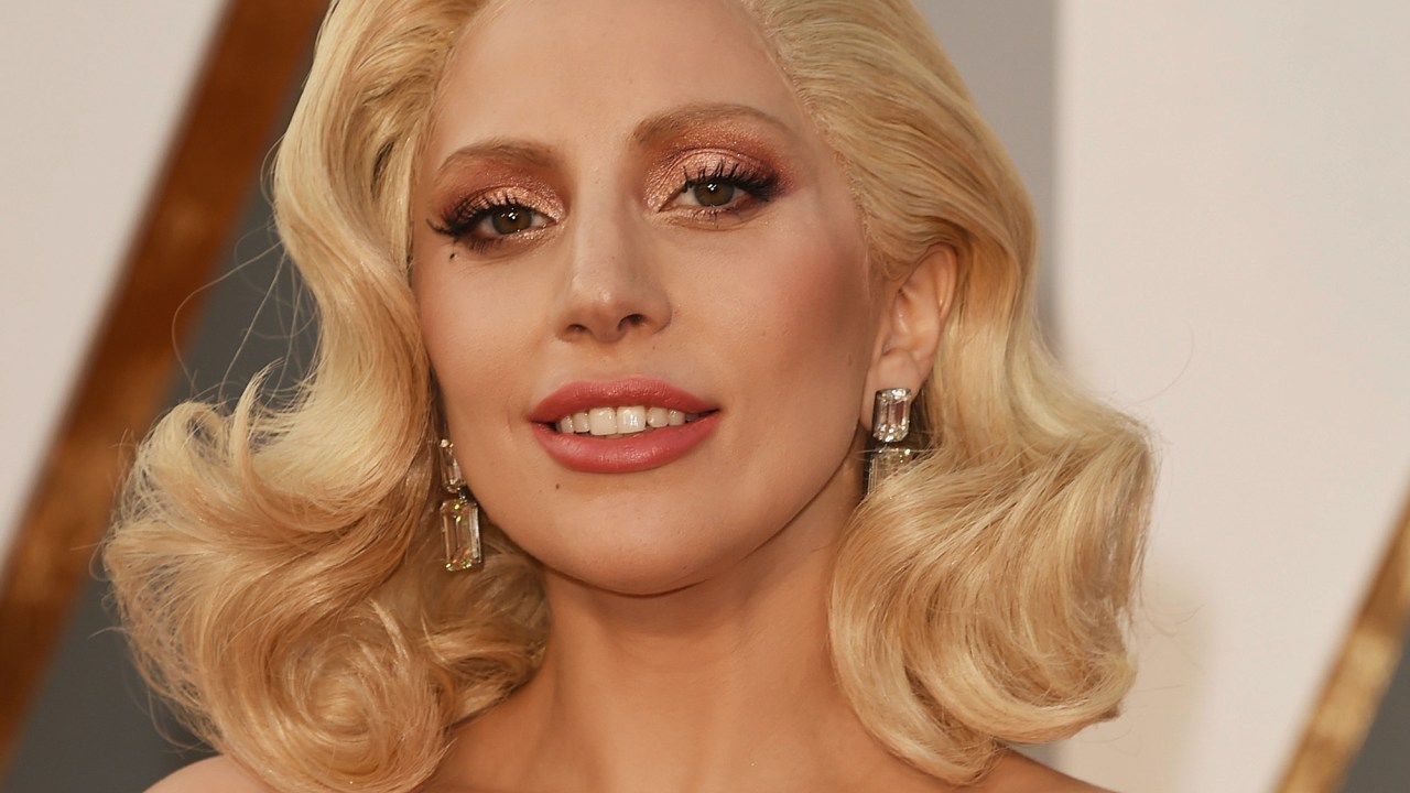 Lady Gaga antes do início do Oscar 2016 no Teatro Dolby, em Los Angeles