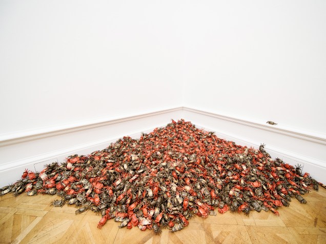 A obra He Xie do artista chinês Ai Weiwei em exposição na Royal Academy of Arts em Londres
