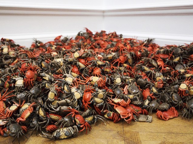 A obra He Xie do artista chinês Ai Weiwei em exposição na Royal Academy of Arts em Londres