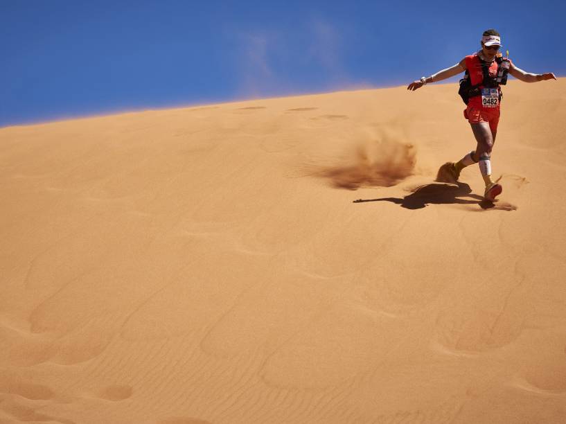 O percurso da ultramaratona corresponde a aproximadamente seis maratonas regulares (42,2 Km)