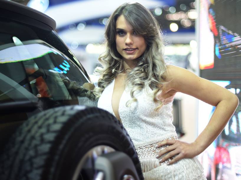 Salão do Automóvel de São Paulo: um  show de simpatia das modelos