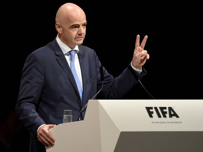O italo-suíço Gianni Infantino é o novo presidente da FIFA