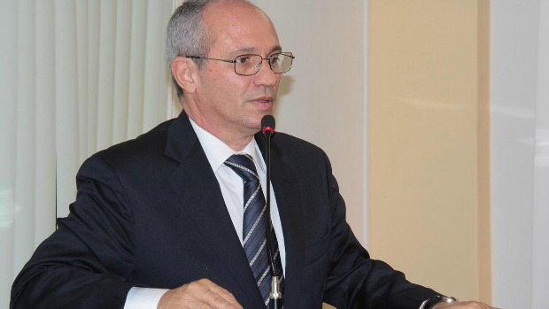 Paulo Hartung (PMDB) lidera as intenções de voto pelo governo do Espírito Santo