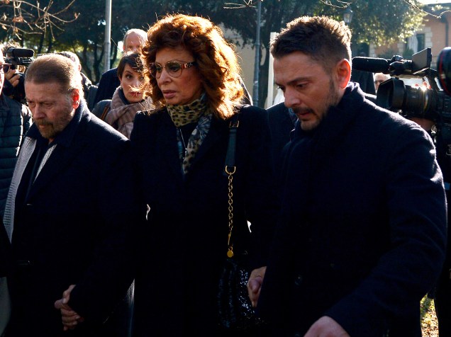 Sofia Loren participa de homenagem a Ettore Scola em Roma