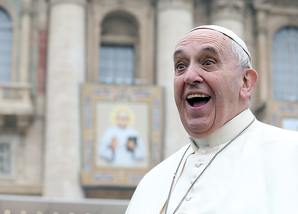 Papa Francisco chega para a audiência semanal, na Praça de São Pedro, no Vaticano