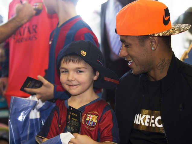 O atacante Neymar do Barcelona e da seleção brasileira, participa de evento beneficente em um hospital da cidade - 05/01/2015