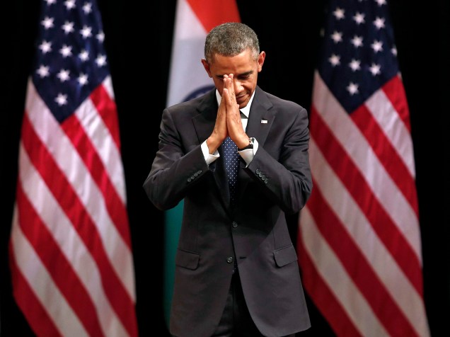 Barack Obama, presidente dos Estados Unidos, fez tradicional gesto indiano ao se dirigir aos presentes em auditório de Nova Délhi. No país que sofre com disputas religiosas, Obama pediu liberdade para que as minorias possam expressar sua religiosidade