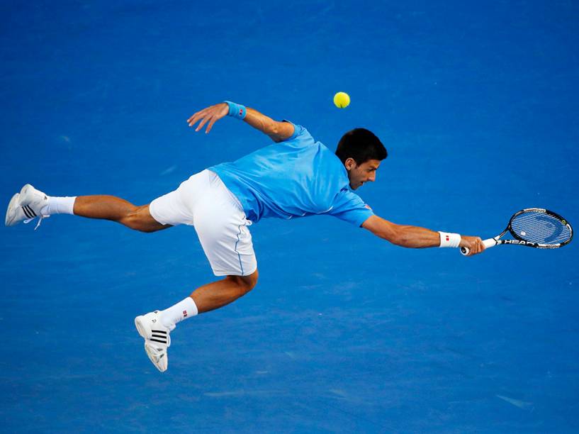 Novak Djokovic durante partida contra Milos Raonic, do Canadá, no Aberto da Austrália