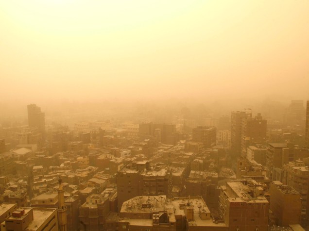 Capital do Egito, Cairo ao ser coberta por uma tempestade de areia