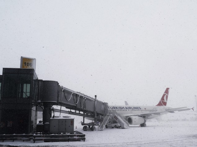 Nevada em Istambul obriga o aeroporto Ararurk a cancelar todos os voos previstos para esta quarta-feira (18)