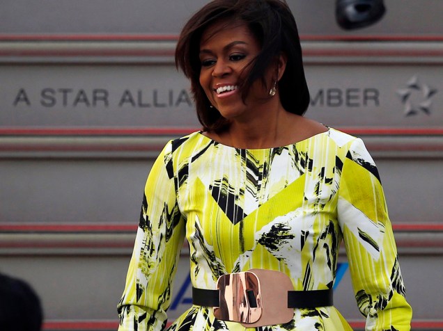Michelle Obama ao desembarcar no Japão