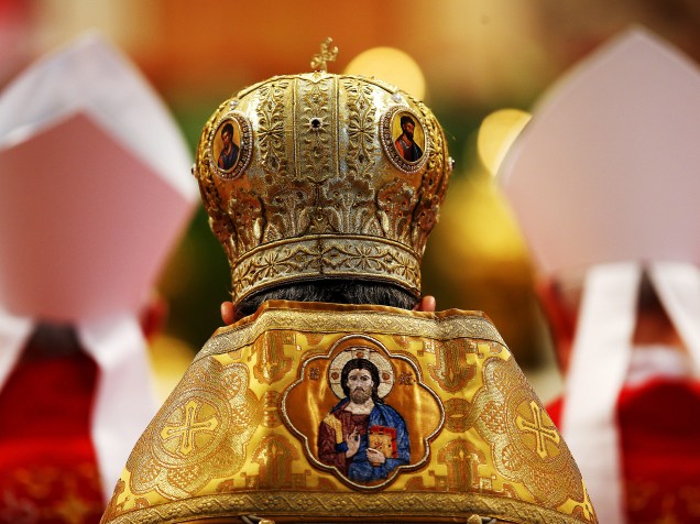 Bispo ortodoxo participa da missa celebrada pelo Papa Francisco na solenidade de São Pedro e São Paulo, no Vaticano - 29/06/2015