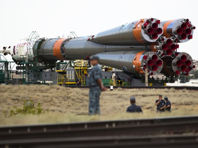 Nave espacial russa Soyuz TMA-17M é transportada para a plataforma de lançamento no cosmódromo de Baikonur, no Cazaquistão - 20/07/2015