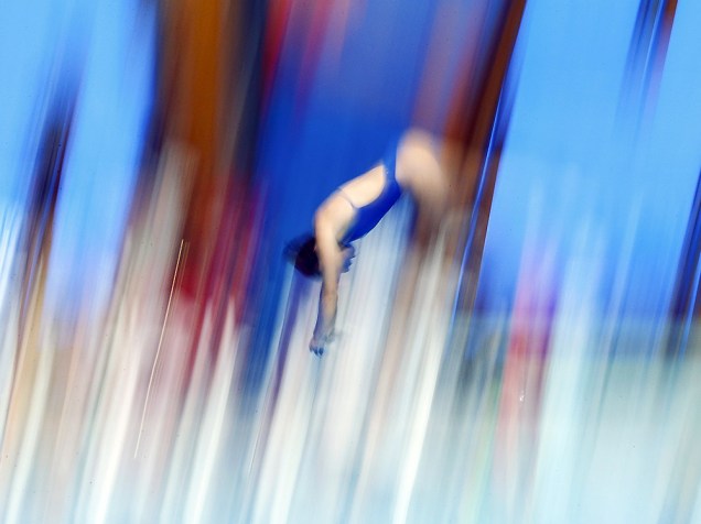 Atleta durante treino para o campeonato FINA de esportes aquáticos, em Kazan, na Rússia