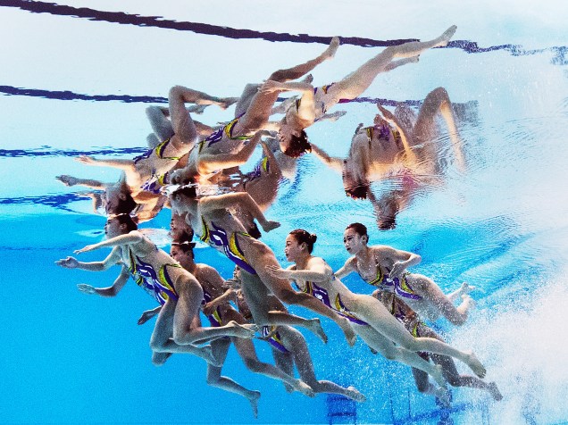 Equipe da Coreia do Norte foi fotografada antes da final do nado sincronizado durante o Campeonato Mundial de Esportes Aquáticos em Kazan, na Rússia