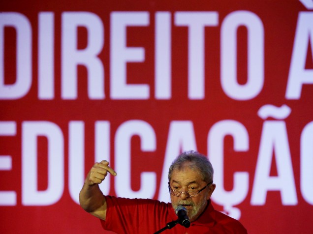 O ex-presidente, Luiz Inácio Lula da Silva, fala durante reunião do Partido dos Trabalhadores sobre a Lei Nacional de Educação, em Brasília (DF) - 14/08/2015