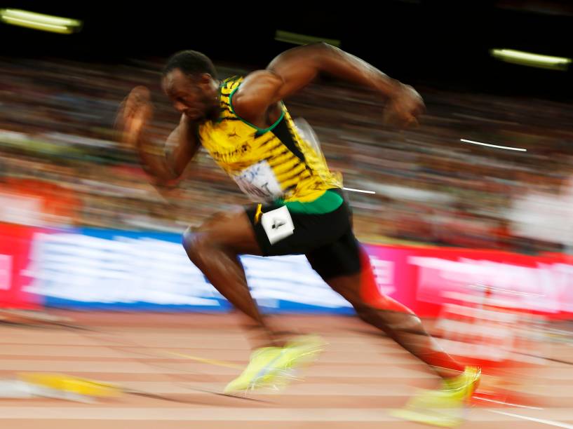 O jamaicano Usain Bolt durante etapa eliminatória dos 200 metros rasos no Mundial de Atletismo, disputado no Estádio Nacional, em Pequim, na China - 25/08/2015