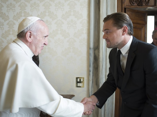 Papa Francisco recebe Leonardo DiCaprio para uma audiência privada no Vaticano. O ator expôs ao pontífice seu compromisso com a preservação do meio ambiente - 28/01/2016