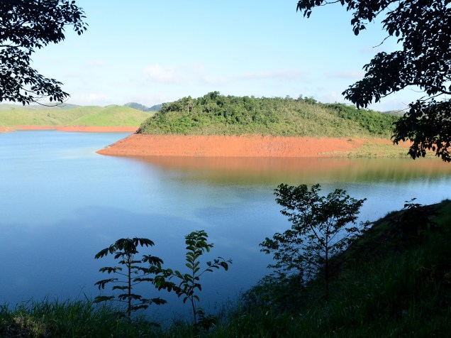 Vista da Represa do Jaguari, que faz parte do Sistema Cantareira, na região de Jacareí, no Vale do Paraíba, interior de São Paulo, nesta sexta- feira.