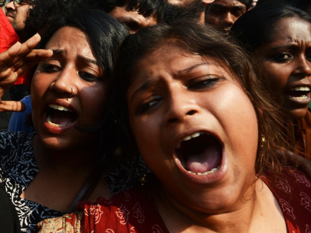Estudantes ativistas de esquerda, protestam na Universidade Jadavpur, em Nova Delhi, na Índia