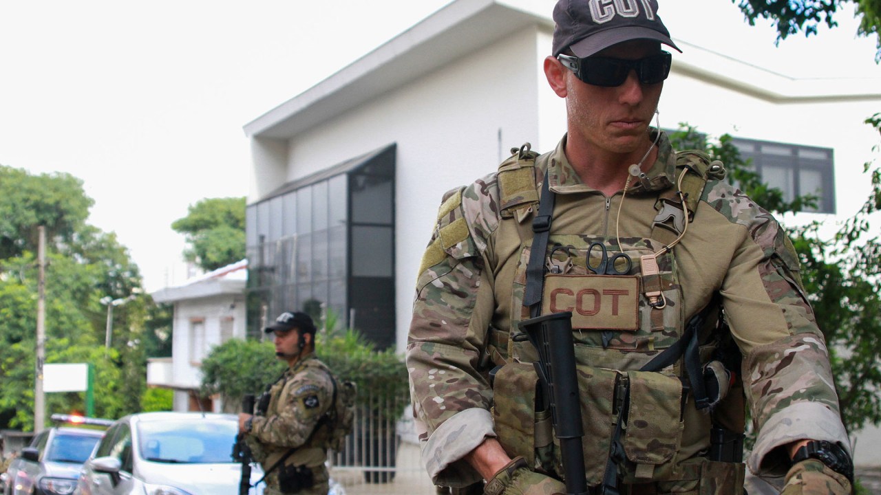 A Polícia Federal realizou na manha desta sexta-feira (04) buscas na sede do Instituto Lula localizado na Rua Pouso Alegre, 21 Ipiranga em São Paulo