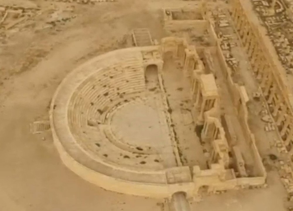 Vista aérea da cidade de Palmira que foi retomada pelo exército sírio. O sítio arqueológico estava dominado pelo Estado Islâmico