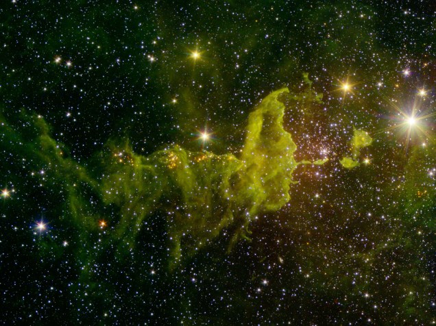 NASA obtém imagem da nebulosa Spider (Aranha), a partir do telescópio Spitzer - 15/04/2016