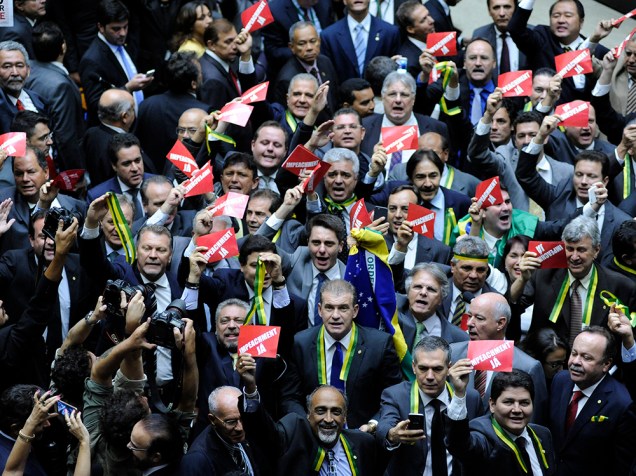 Deputados se manifestam e pedem impeachment da Presidente Dilma Rousseff, na Câmara do Deputados