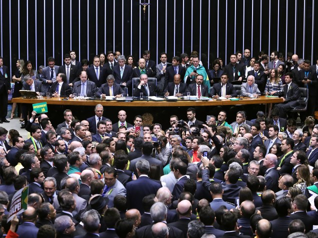 Vista do plenário da Câmara dos Deputados, em Brasília, durante sessão especial de votação do pedido de impeachment da presidente Dilma Rousseff - 17/04/2016